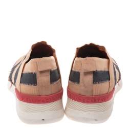 Pre Owned حذاء رياضي ستيلا مكارتني سليب أون مطاط رمادى / بيج مقاس 39