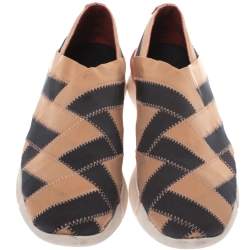 Pre Owned حذاء رياضي ستيلا مكارتني سليب أون مطاط رمادى / بيج مقاس 39