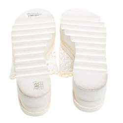 Pre Owned حذاء سلايدز ستيلا ماكرتني نعل سميك جلد صناعي بروكيد قصه دانتيل أبيض مقاس 39