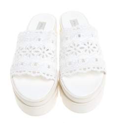 Pre Owned حذاء سلايدز ستيلا ماكرتني نعل سميك جلد صناعي بروكيد قصه دانتيل أبيض مقاس 39