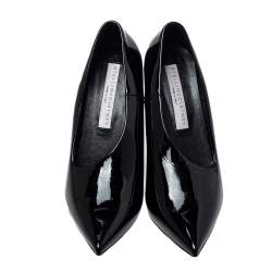 Pre Owned حذاء كعب عالي ستيلا مكارتني مقدمة مدببة رقبة حرف ڨي جلد صناعي لامع أسود مقاس 35.5