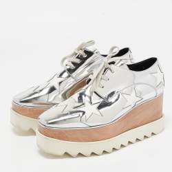 مملوكة مسبقًا Stella McCartney Silver Faux Leather Elyse Star Wedge Sneakers Size 37