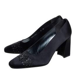 Pre Owned Stuart Weitzman Black Satin Embellished Pumps Size 39.5