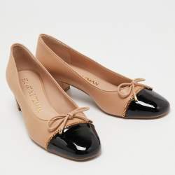 Stuart Weitzman Beige/Black Patent and Leather Block Heel Pumps Size 39.5