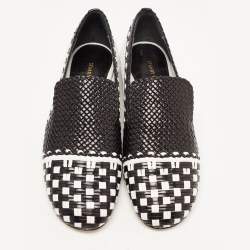 Pre Owned Stuart Weitzman Black/White Woven Leather Riviera Smoking Slippers Size 35