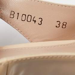 مملوكة مسبقًا Stuart Weitzman Cream Patent Leather Coretta Pumps Size 38