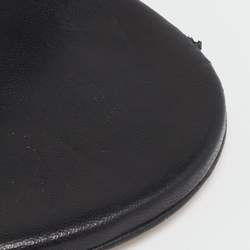 Stuart Weitzman Black Leather Studded T-Strap Sandals Size 39