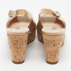 Pre Owned حذاء كعب عالي ستيورات وايزمان إسفين جلد لامع بيج مقاس 38.5