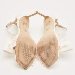 مملوكة مسبقًا صندل ستيورات وايتزمان ساتان كريم مع فيونكة وحزام للكاحل مقاس 41