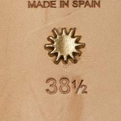 مملوكة مسبقًا Stuart Weitzman Nudistsong Size 38.5 Silver Leather Ankle Strap Sandals