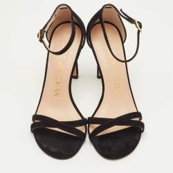 مملوكة مسبقًا صندل ستيوارت وايتزمان أسود شامواه بسوار للكاحل مقاس 35