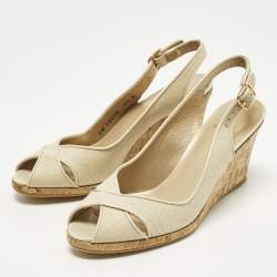 مملوكة مسبقًا Stuart Weitzman Size 37 Beige Canvas Peep Toe Slingback Pumps