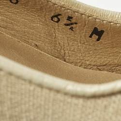 مملوكة مسبقًا Stuart Weitzman Size 37 Beige Canvas Peep Toe Slingback Pumps