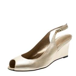 Stuart Weitzman Metallic Gold Leather Peep Toe Wedge Sandals Size 37