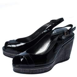 Stuart Weitzman Black Patent Leather and Raffia Peep Toe Wedge Sandals Size 40.5