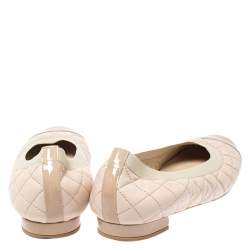 Stuart Weitzman Beige Quilted Leather And Patent Cap Toe Scrunch Ballet Flat Size 38.5