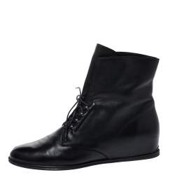 Stuart Weitzman Black Leather McKenzee Ankle Boots Size 38.5