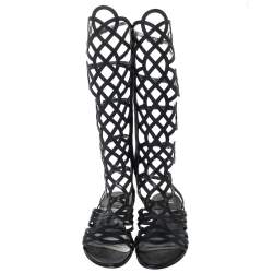 Pre Owned Stuart Weitzman Black Leather Aphrodite Gladiator Flat Sandals Size 38.5 