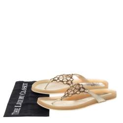 Pre Owned Stuart Weitzman Puppy Luv Gold Leather And PVC Crystal Embellished Thong Flat Sandals Size 41