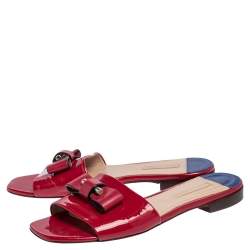 Stuart Weitzman Fuchsia Patent Leather Flat Slide Sandals Size 41