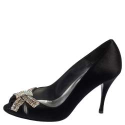 Pre Owned Stuart Weitzman Black Satin Crystal Embellished Bow Peep Toe Pumps Size 38