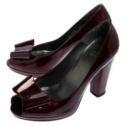 Stuart Weitzman Burgundy Patent Leather Peep Toe Bow Pumps Size 38