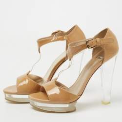 Stuart Weitzman Beige Patent T Strap Sandals  Size 38