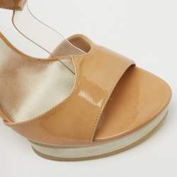 Stuart Weitzman Beige Patent T Strap Sandals  Size 38