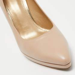 Stuart Weitzman Beige Leather Pointed Toe Pumps Size 40