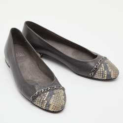Stuart Weitzman Grey/Beige Leather and Snakeskin Embossed Leather Chain Detail Ballet Flats Size 38.5