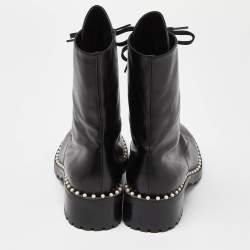 مملوكة مسبقًا Stuart Weitzman Black Leather Sondra Pearl Embellished Ankle Boots Size 40