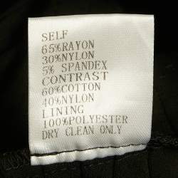 مملوكة مسبقًا Tadashi Shoji Black lace and Jersey Pintuck Detail Gown XS