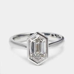 2.05 cts Hexagon Cut Lab Grown Diamond 18k White Gold Ring Size 50