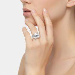 مملوكة مسبقًا خاتم ألماس مُصَنَّع في المختبر أسشر وذات شكل شبه منحرف 18.50 قيراط ذهب أبيض عيار 18 مقاس 51.