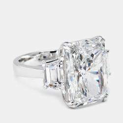 Pre Owned 14.00 cts Radiant Cut and Trapezoid Lab Grown Diamond 18k White Gold Ring Size 51