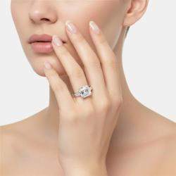 Pre Owned خاتم ألماس مُنتَج في المختبر بوزن 11.00 قيراط بقطع آشر وترابيز من الذهب الأبيض عيار 18 حجم 52.