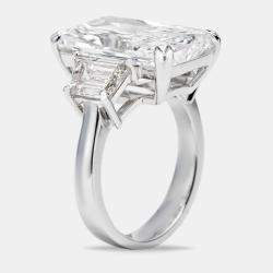 Pre Owned 17.00 cts Radiant Cut and Trapezoid Lab Grown Diamond 18k White Gold Ring Size 54