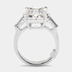 Pre Owned 10.00 cts Emerald Cut and Trapezoid Lab Grown Diamond 18k White Gold Ring Size 51