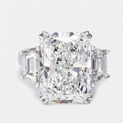 Pre Owned 17.00 cts Radiant and Trapezoid 18k White Gold Lab Grown Diamonds Ring Size 53