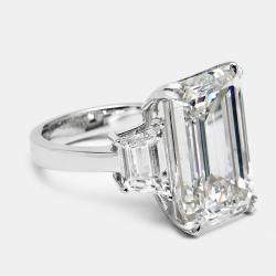 Pre Owned 14.00 cts Emerald Cut and Trapezoid Lab Grown Diamond 18k White Gold Ring Size 54