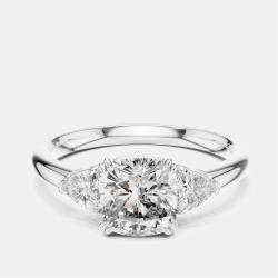 Pre Owned 2.00 cts Cushion & Triangle Cut 18k White Gold Lab Grown Diamond Ring Size 53