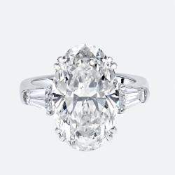Pre Owned 8 cts Oval Trapezoid Lab Grown Diamond 18k White Gold Ring Size 54