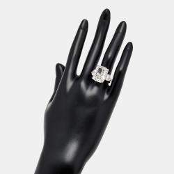 مملوكة مسبقًا خاتم ألماس مصنع في المختبر بوزن 17 قيراط بقصة وسادة وقلب من الذهب الأبيض عيار 18 بمقاس 51.5