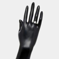 Pre Owned خاتم ألماس مُصنع مخبرياً بوزن 1.95 قيراط وقص مشع من الذهب الأبيض عيار 18 بمقاس 54.