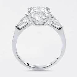 Pre Owned خاتم ألماس مُصنَّع في المختبر بوزن 4.75 قيراط بقطع بيضاوي ذهب أبيض عيار 18 مقاس 54