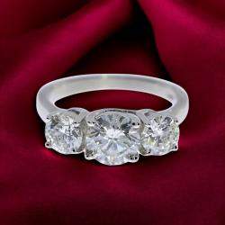 Pre Owned 2.00 cts Round Lab Grown 14k White Gold Three Stone Diamond Ring Size 52