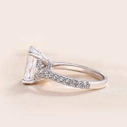 مملوكة مسبقًا 5.00 cts Radiant Lab Grown Diamond 14k White Gold Ring Size 52