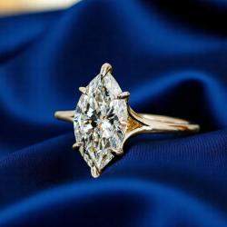 مملوكة مسبقًا 2.00 cts Marquise Lab Grown Diamond 14k yellow Gold Wedding Ring Size 52