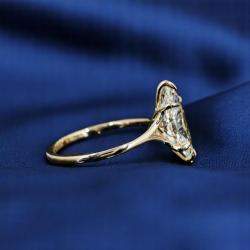 مملوكة مسبقًا 2.00 cts Marquise Lab Grown Diamond 14k yellow Gold Wedding Ring Size 52