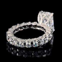 مملوكة مسبقًا 6.20 cts Radiant Cut Lab Grown Diamond 14k White Gold Ring Size 52